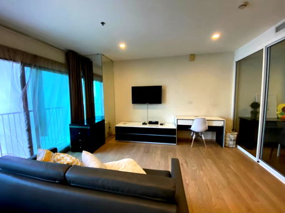 Condos for rent : Noble Remix. Studio 40sqm. Line id: @pfagent