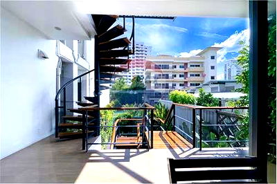 Townhouses for sale Watthana : [920071001-13219] Townhouse for Sale with Tenant, Private Pool, 8 Beds, Sukhumvit 63