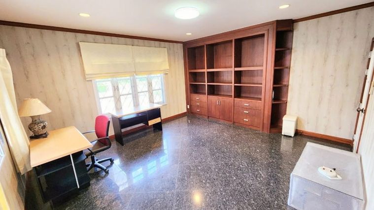 5-bed house for rent, 347 sqm, Chuan Chuen Ladprao