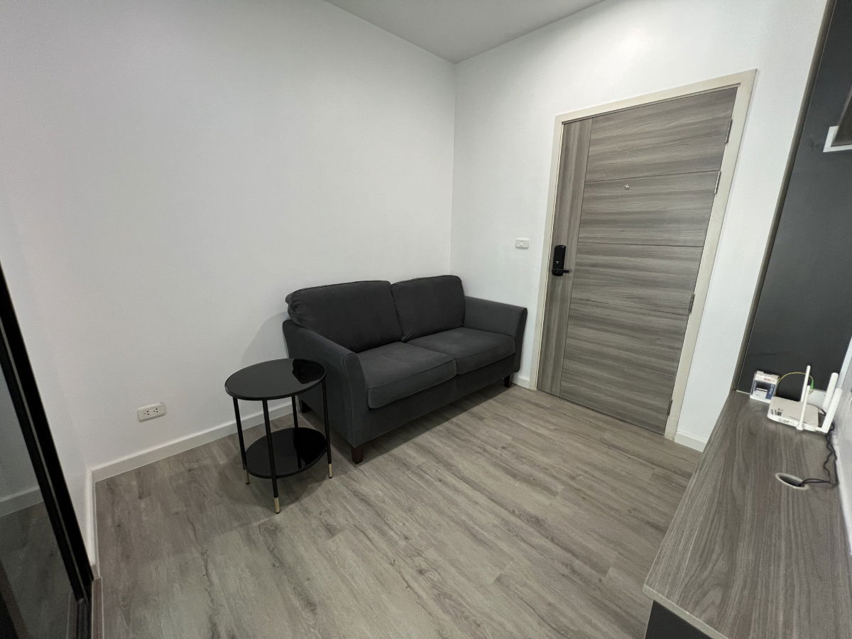 picture 2-bedroom for rent, **400m walking distance to BTS Bearing station**. - 2/10