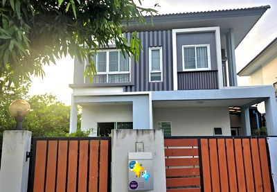 Houses for rent วิทยาลัยเทคนิคมีนบุรี : FOR RENT  HOUSE PROPERTY  30000 BAHT per MONTH