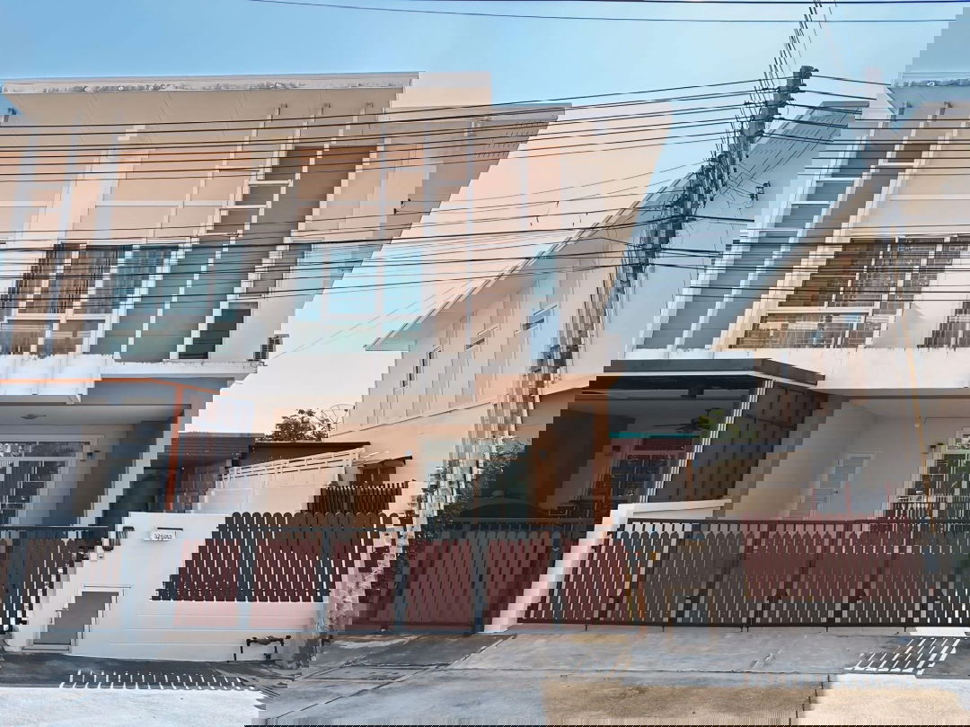 รูป ให้เช่าบ้านแฝดหลังมุม ม.พาโนวิวเขาน้ำซับ ศรีราชา - รูปที่ 1/18