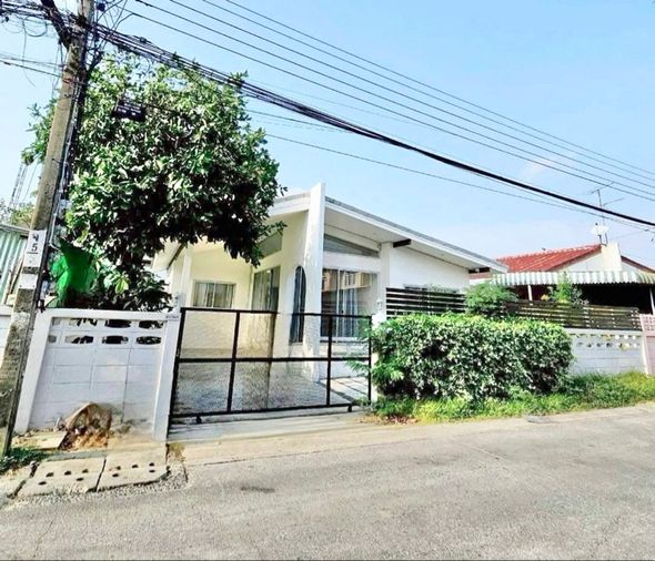 ให้เช่าบ้านเดี่ยว ซ.เสนานิคม1  แขวงจรเข้บัว เขตลาดพร้าว