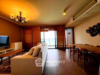 Condos for sale : 2-BR Condo at Zire Wongamat close to Wong Amat (ID 2558168)