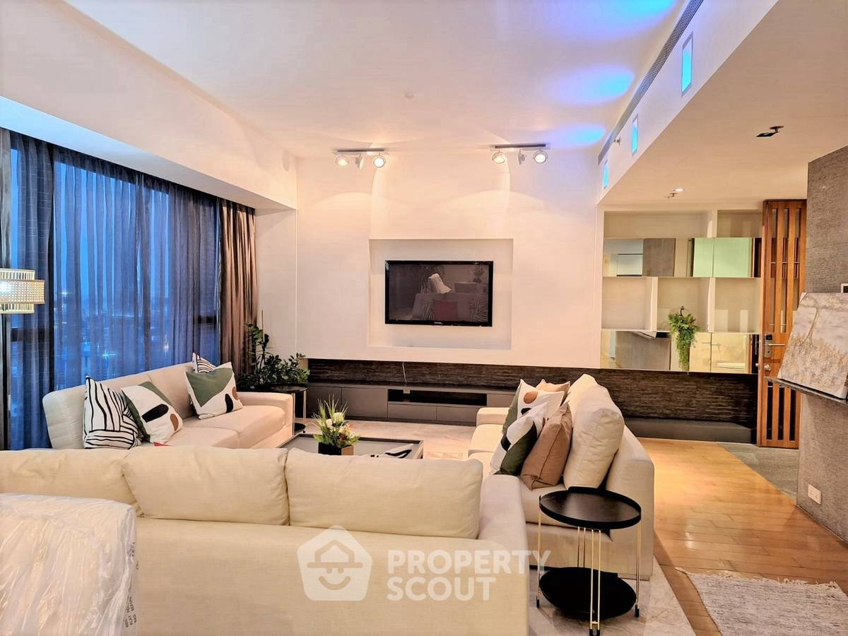 picture 3-BR Condo at The Met Sathorn near BTS Chong Nonsi (ID 2559155) - 6/17