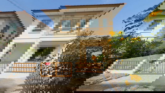 ขายบ้านสวย พร้อมพัฒน์ 1 หลังริม วิวโล่ง เป็นส่วนตัว สภาพนางฟ้า พร้อมเฟอร์จากอีเกีย ใกล้ รร. สาธิตพัฒนา