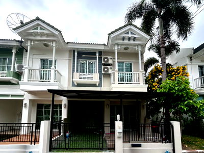 ทาวน์โฮม โรงเรียนนานาชาติเด่นหล้า : ขายถูกมาก!! ทาวน์เฮ้าส์  เดอะวิลล่า รัตนาธิเบศร์-ราชพฤกษ์ ท่าอิฐ ถนนรัตนาธิเบศร์ หลังมุม 