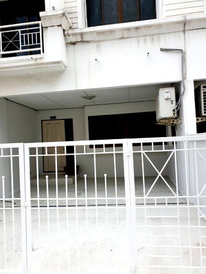Townhouses for sale Wang Thonglang : Townhouse for Sale Baan Klang Muang Ratchada-Mengjai 1
