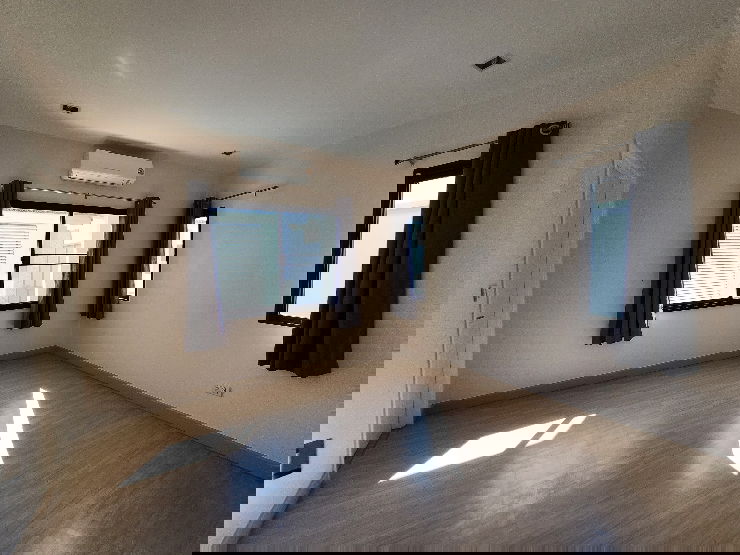 picture Townhome for rent, corner unit, newly renovated, in a prime location, next to Bangna-Trat Road. - 34/44