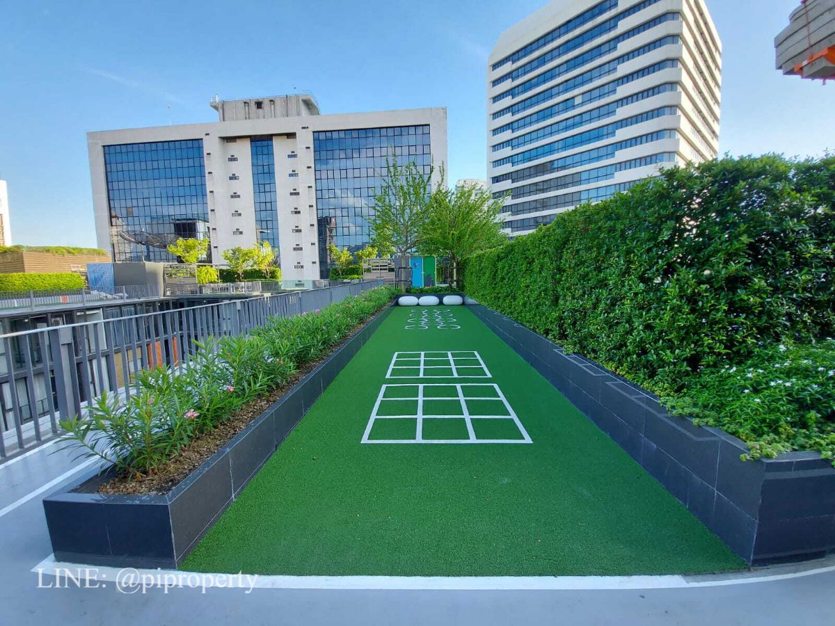 รูป ให้เช่าห้องชุด 2 ห้องนอน ตกแต่งครบครัน ในโครงการ Quintara Treehaus Sukhumvit 42 วิวสระว่ายน้ำ เดินไปสถานี BTS เอกมัยได้ - รูปที่ 3/38