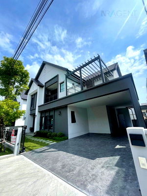 Houses for rent เทสโก้โลตัส บางพลี : For Rent 2-story House CENTRO BANGNA 4 bedroom 5 bathroom