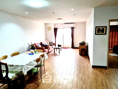 Condos for rent : 2-BR Condo at Sarin Place Condominium near BTS Ratchayothin (ID 810814)