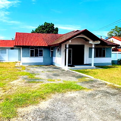 บ้านเดี่ยวให้เช่า : Lotus ศรีราชา 1.4 กม.J Park ศรีราชา 2.9 กม. ให้เช่าบ้านกว้าง 102 ตร.วา.ศรีราชา รร.ดาราสมุทร ศรีราชา 2.3 กม. 3 ห้องนอน