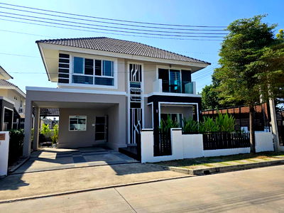 Houses for rent Mee Chok Plaza  : For Rent Karnkanok 20  Ruamchok Market, Central festival Fully furnished