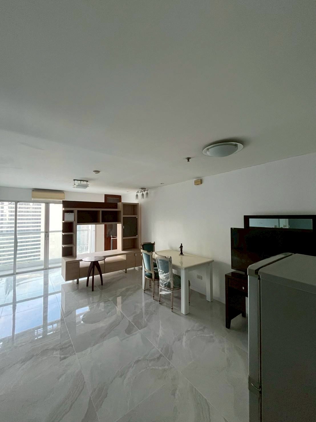 LTH14166 – Condo for Sale | Silom Suite | 52 sqm | 1 Bed 1 Bath | Near BTS Saint Louis | 5.6 MB | คอนโดขาย สีลม สวีท
