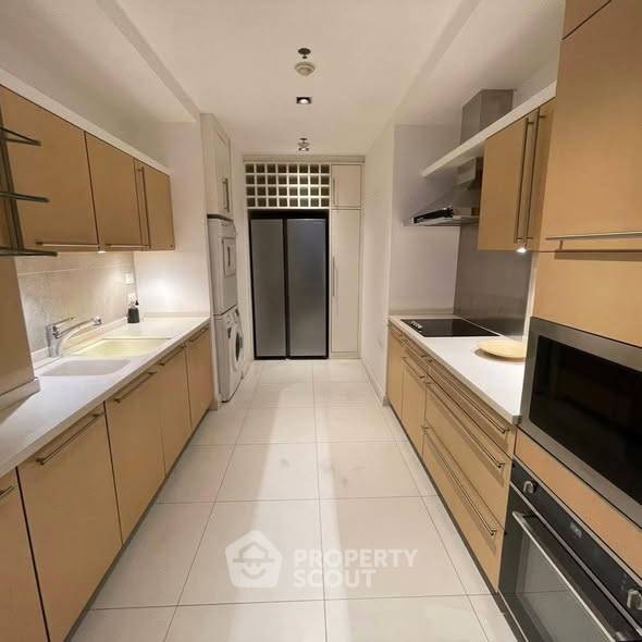 picture 2-BR Condo at Athenee Residence near BTS Phloen Chit (ID 2561803) - 2/8