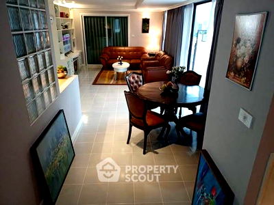 Condos for sale : 2-BR Condo at Supalai Place Sukhumvit 39 near BTS Phrom Phong (ID 2552317)