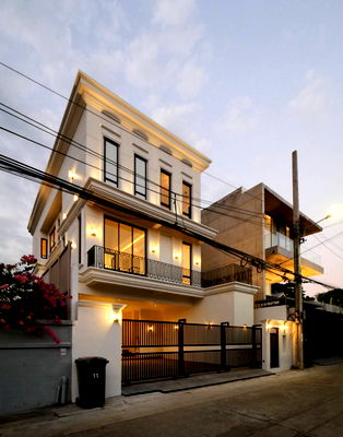 Houses for rent Big C Super Center Ekkamai : 🔥 For Rent: Luxury Detached House – Ariston Modern Classic, Pridi 26 Elegant Modern Classic design in the heart of the city