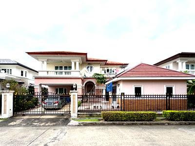 Houses for sale : Ladawan Phutthamonthon Sai 2 / 4 Bedrooms #HPHU022