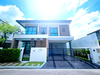 บ้านเดี่ยวให้เช่า : ให้เช่าบ้านเดี่ยว บางกอก บูเลอวาร์ด บางนา–กม.5