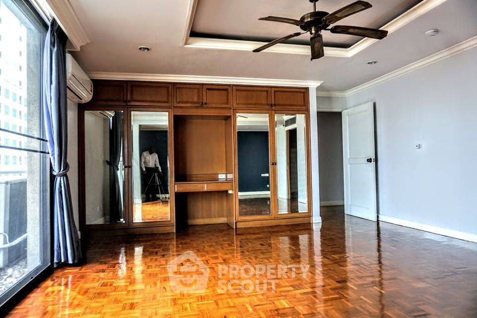 picture 3-BR Condo at Asoke Tower near MRT Phetchaburi (ID 1519716) - 12/30