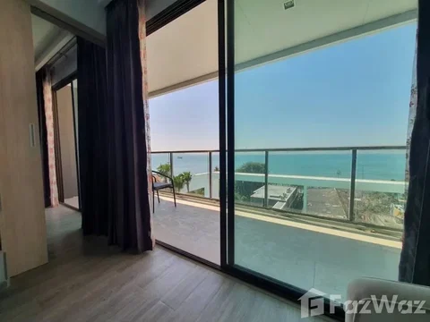 Exactly Beachfront with pool view 1964951
