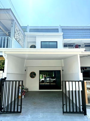 ทาวน์โฮม เนติบัณฑิตยสภา : ทาวน์เฮาส์ตกแต่งใหม่ เพชรเกษม 62/4 ใกล้ MRT บางแค ใกล้ตลาดบางแค