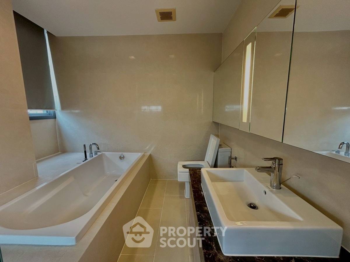 picture 3-BR Condo at Hyde Sukhumvit 13 Condominium near BTS Nana (ID 2554458) - 12/25