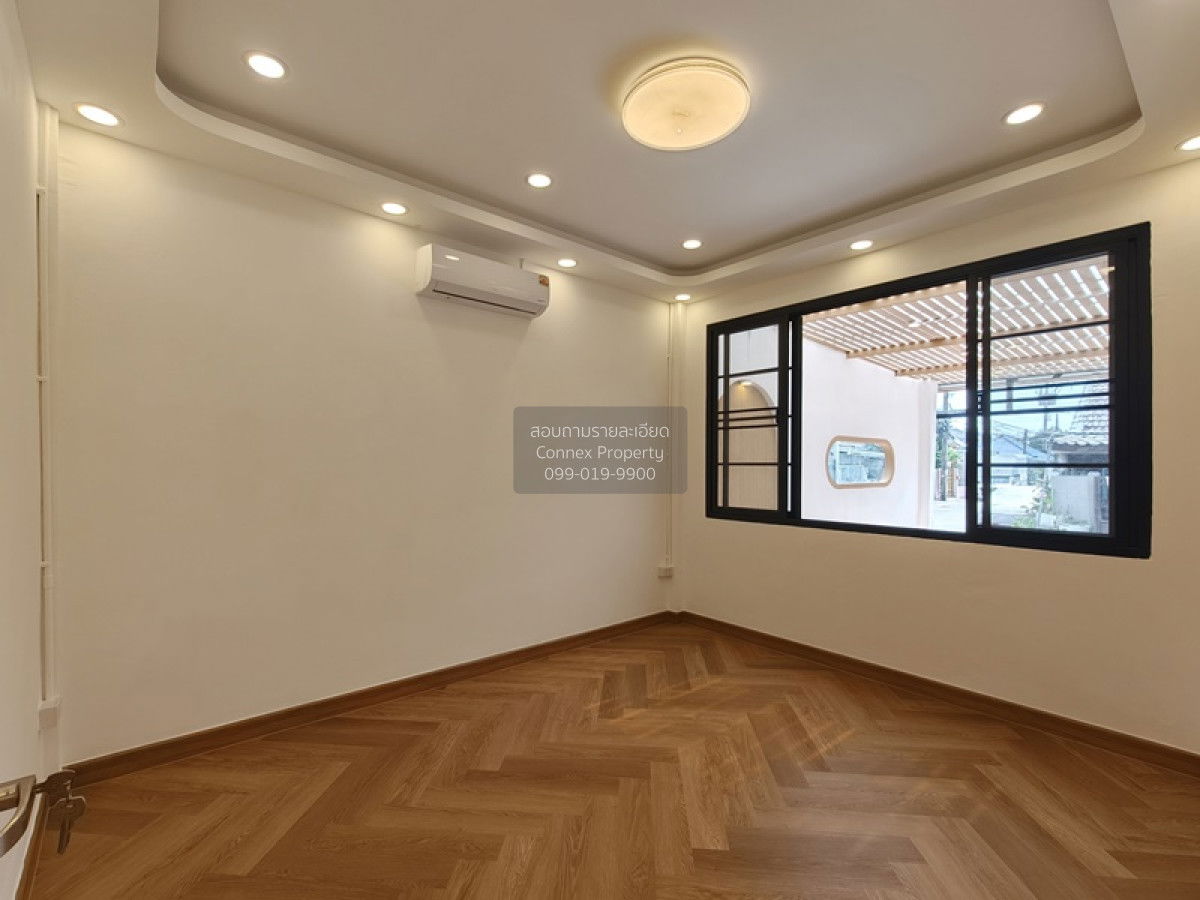 picture For Sale Townhouse/Townhome , Tho Rung Soi Nawamin 111 , wide frontage , newly renovated , Nawamin , Bung Kum , Bangkok , CX-142753 ✅ Live chat with us ADD LINE @connexproperty ✅ - 8/12