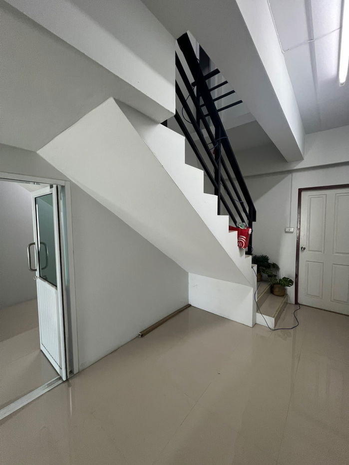 รูป ขายอาคารพาณิชย์ 2 คูหา ทำเลทอง อมตะนครชลบุรี - รูปที่ 10/24