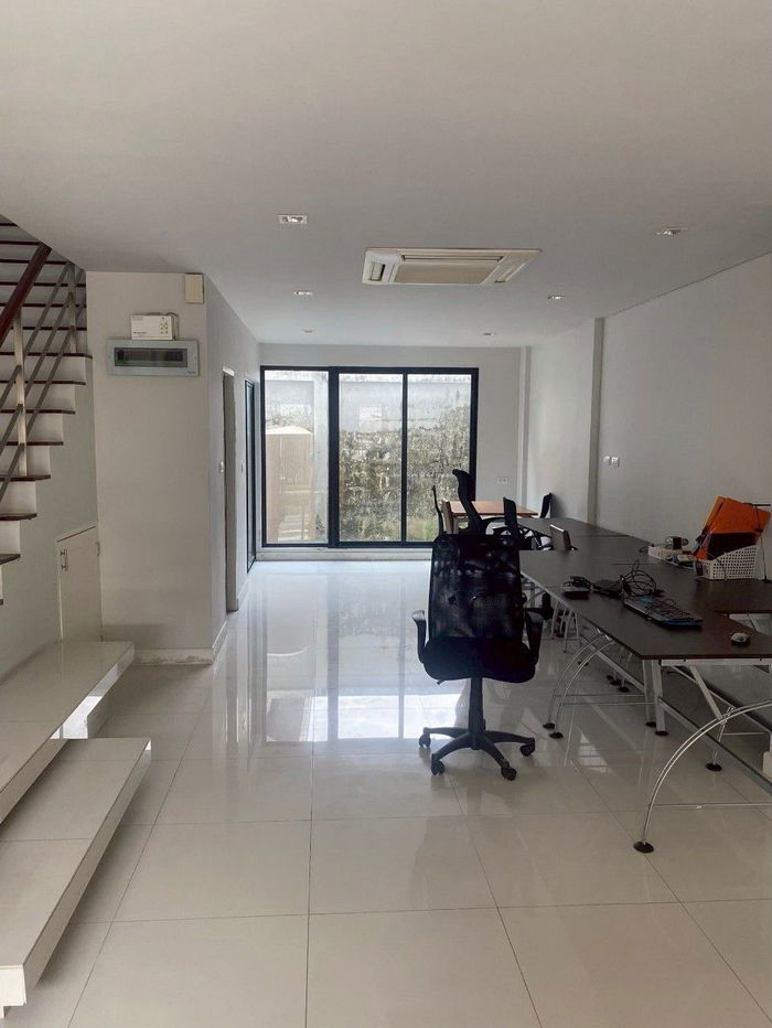 รูป ให้เช่าทาวน์โฮม 3 ชั้น แกรนด์ ไอ-ดีไซน์ วิภาวดี เฟอร์ฯครบ พร้อมเข้าอยู่ ทำเลดีใกล้สนามบินดอนเมือง - รูปที่ 10/21