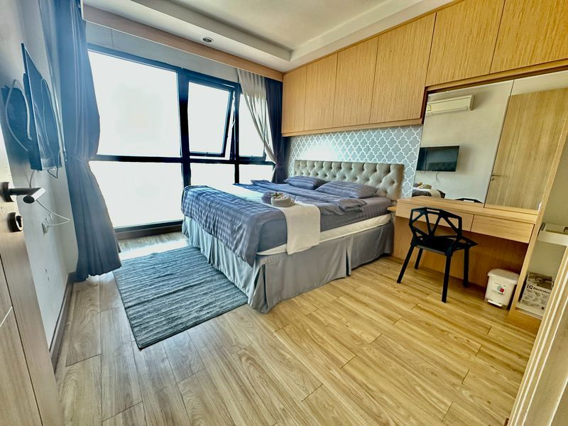 picture Laddaplus Condo Sriracha: City center, vibrant community, beautiful rooms, move in Ready - 1/9