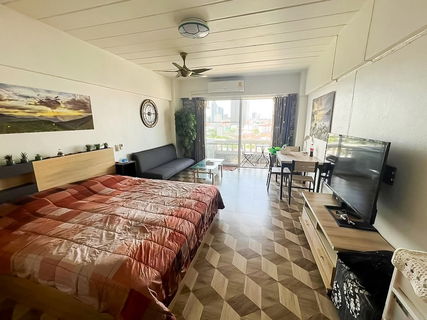 Nirun Condo Pattaya Studio Condominium in Central Pattaya