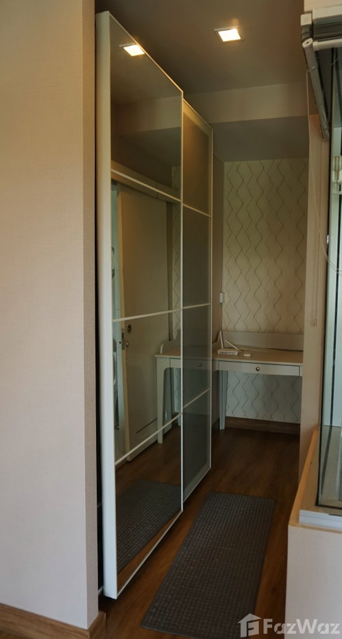 picture Newly-renovated corner room in Phrom Phong w/ unblocked view 1393518 - 6/11