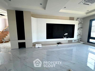 บ้านเดี่ยว ชลบุรี : บ้าน 4-ห้องนอน ที่ ศุภาลัย พาร์ควิลล์ พัทยา-สุขุมวิท ใกล้ พัทยาตะวันออก (ID 2559202)