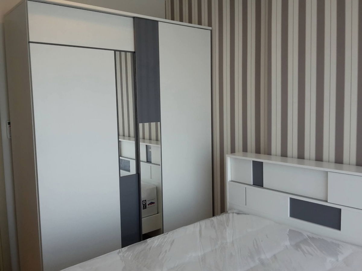 picture The Base Rama 9 – Ramkhamhaeng | 14,000 THB/month | Corner Unit, Fully Furnished - 1/13