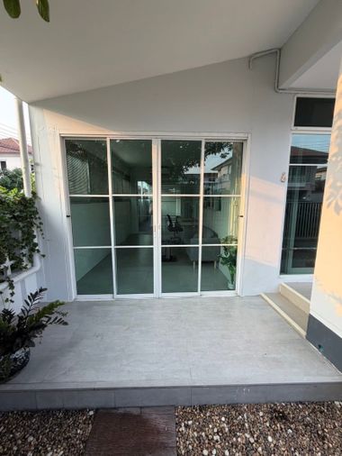 ให้เช่าบ้านเดี่ยว 3 ห้องนอน 54 ตร.ว. เสนา วิลล่า รามอินทรา