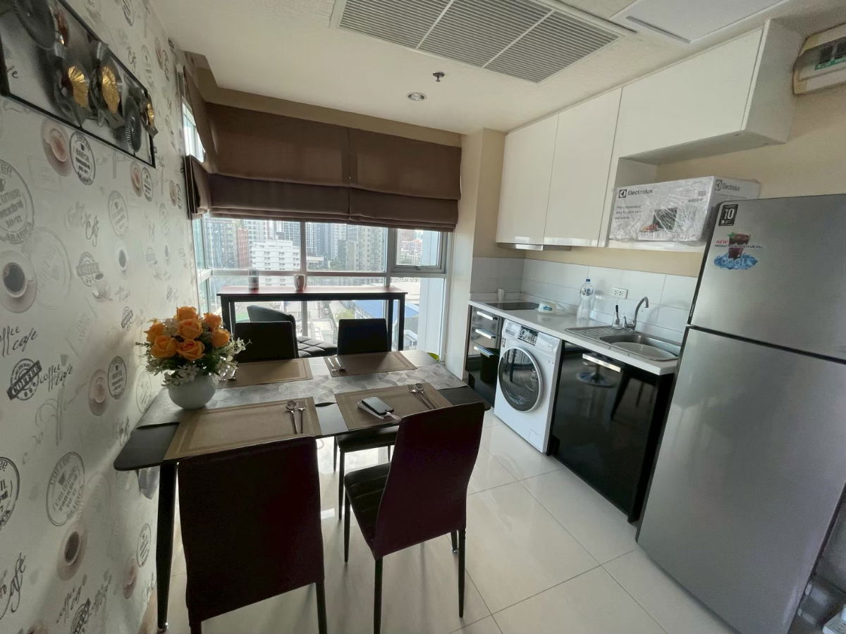 รูป Availalbe for rent! Life Ratchadaphisek. Cozy living with Largely 2 Bedroom 65sq.m. Fully Furnished and very best price, ready to move in. - รูปที่ 5/13