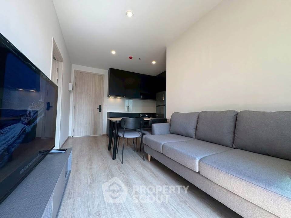 picture 2-BR Condo at Nue District R9 near MRT Phra Ram 9 (ID 2556358) - 2/10