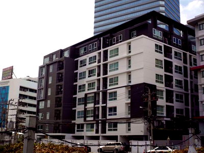 ขายคอนโด : ✨ ขาย ไดมอนด์ รัชดา ซิตี้ พลัส ✨  ราคา 2,250,000 บาท