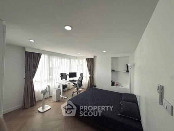 picture 2-BR Condo at Baan Siri Sathorn Condominium near MRT Khlong Toei (ID 2563253) - 4/8