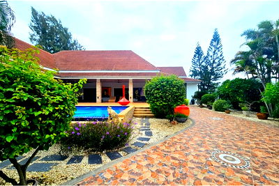 บ้านเดี่ยว หัวหิน ประจวบคีรีขันธ์ : [920601001-736] ขายบ้านสมาร์ทเฮาส์ รีสอร์ท วิลล่าสไตล์ทรอปิคอล 4 ห้องนอน 4 ห้องน้ำ ใกล้ภูเขาดำ