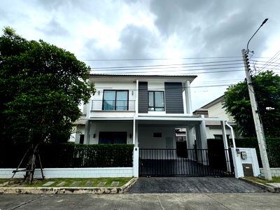 ขายบ้านเดี่ยว : ขายบ้านเดี่ยว 2 ชั้น โครงการเซนโทร บางนา กม.7 ทำเลดี เดินทางสะดวก