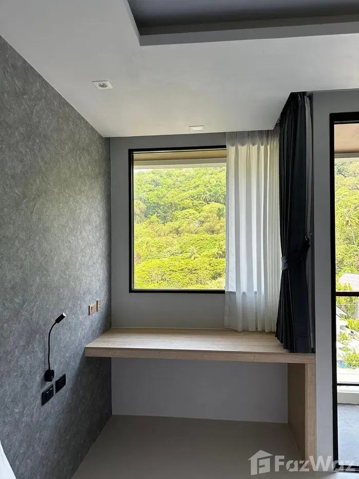 picture High Floor Mountain View Condo 1751810 - 12/14