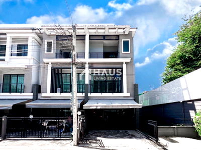 ทาวน์โฮม ม.เทคโนโลยีพระจอมเกล้าธนบุรี : 🔥 ขายทาวน์โฮม บ้านกลางเมือง สุขสวัสดิ์ 🔥/ 3 ห้องนอน #TSSW025