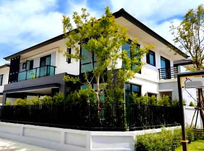 เช่าบ้านเดี่ยว โรงพยาบาลรวมชัยประชารักษ์ : ให้เช่าบ้านเดี่ยว2ชั้น 62ตรว. อยู่บางนา สุวรรณภูมิ กม.26