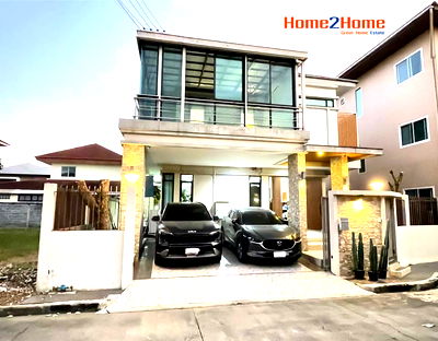 Houses for sale Phutthamonthon Sai 3 Road  : Single house for sale in Krisadanakorn 39 Pinklao. The house is in good condition.
