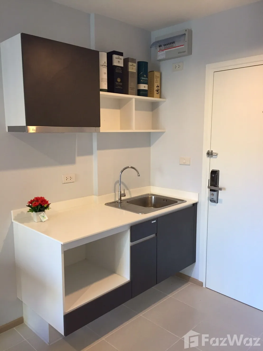 Urban Living at its Finest in ZCAPE III: Hurry to Inquire Now! 1053610