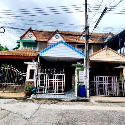 Townhouses for sale Anya Thani Industrial Estate (Gemopolis) : 🔥 For Sale: Unique Modern Townhome | Fully Built-in | Prime Pattanakarn – Chaloem Phrakiat Rama 9 Location 🔥