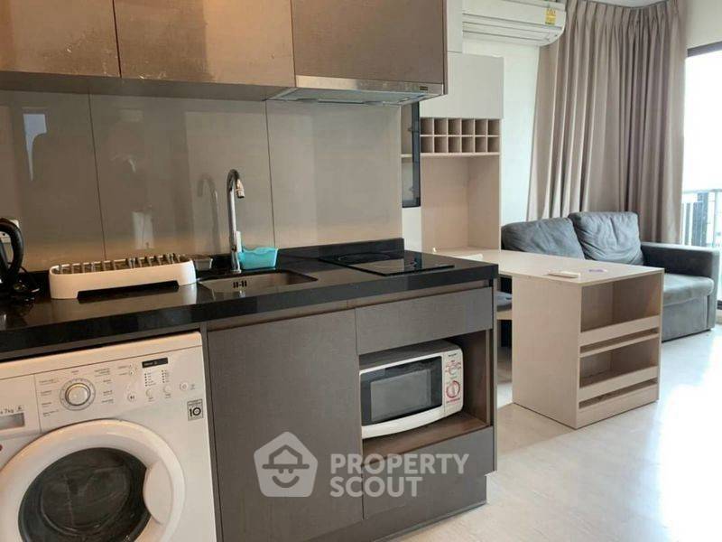 picture 2-BR 41 Sqm Condo For Sale at Rhythm Asoke, 300m to MRT Phra Ram 9 (ID 2562655) - 16/19